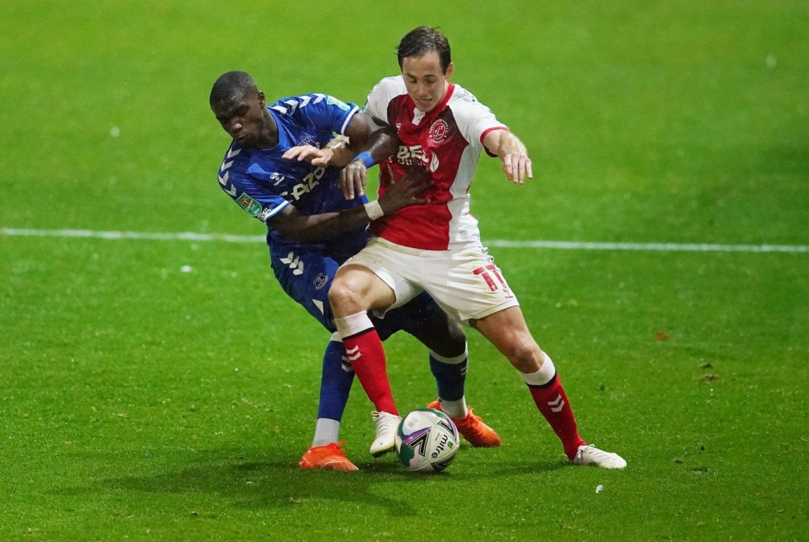 Niels Nkounkou could resurrect Everton career