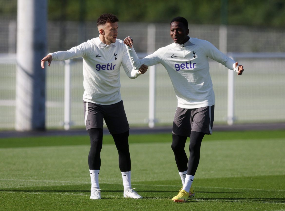 Conte and Spurs staff hail Pape Matar Sarr